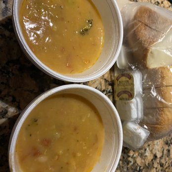 Salvatore Scallopini - Minestrone soup - Italian Near Me - Eastpointe, Michigan Salvatore Scallopini - Minestrone soup - Italian Near Me - Eastpointe, Michigan