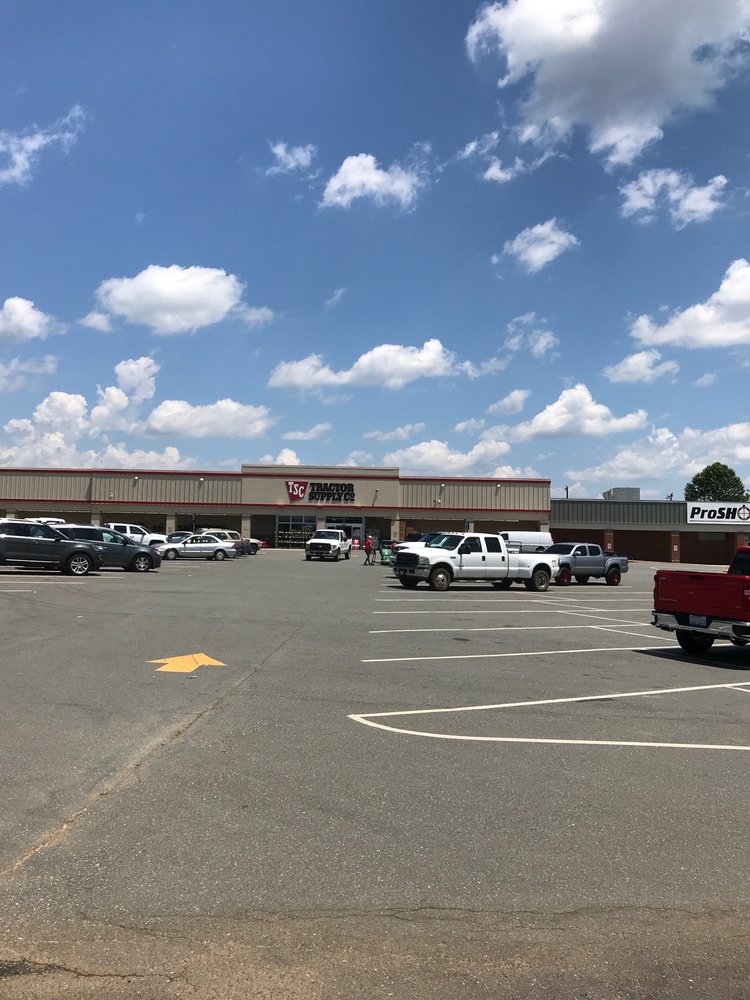 TRACTOR SUPPLY Updated July 2024 1011 BethaniaRural Hall Rd, Rural