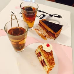 Classic Café Röntgen - Frankfurter Kranz und Mousse au Chocolat
