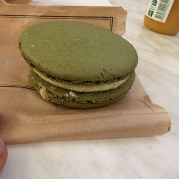 Paul - Pistachio macaron - Coffee & Tea Near Me - Le Mesnil-Amelot, 77