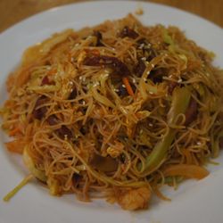 Top Kitchen - Singaporean fried vermicelli (M.12) ($12.90 NZD)