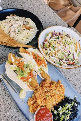 Lazy Dog Restaurant & Bar by null