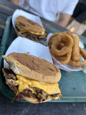 The Friendly Tavern by null