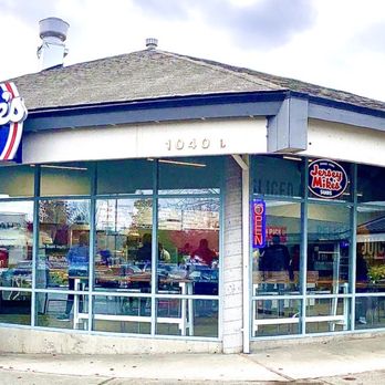 Jersey Mike's Subs - Used to be Little Caesars pizza, now it is the haven for delicious sandwiches. - Fast Food Near Me - Enumclaw, Washington