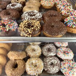 Happy Donuts