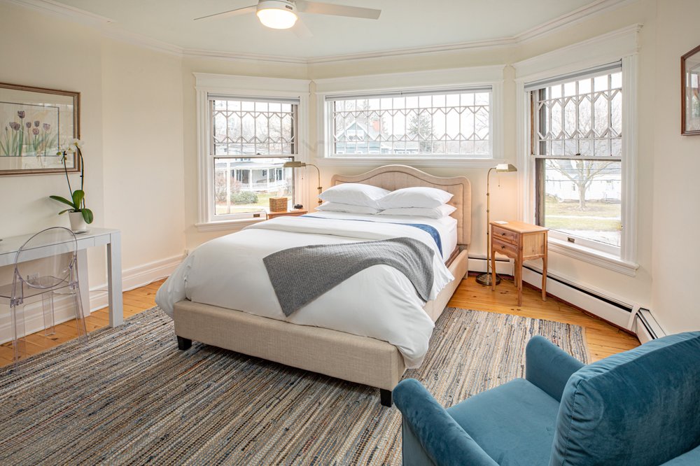 2W LAKE Updated July 2024 27 Photos 2 W Lake St, Skaneateles, New