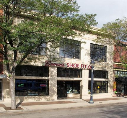 Brown's Shoe Fit Company