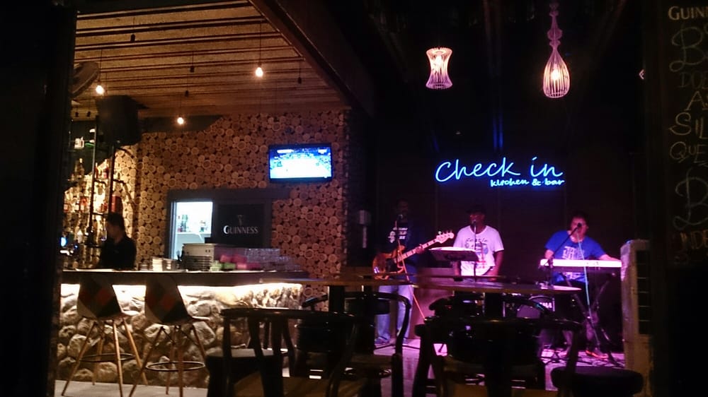 Check In Kitchen & Bar