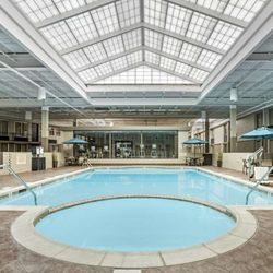 Best Western Plus Kingston Hotel and Conference Center - Pool & kiddie wading pool