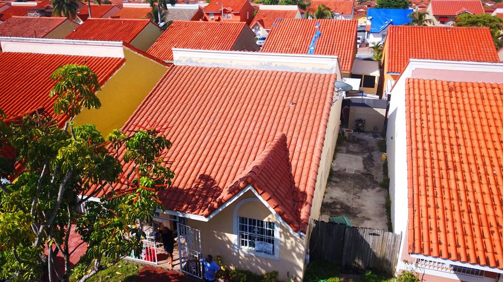 Slide of Pro-Form Roofing