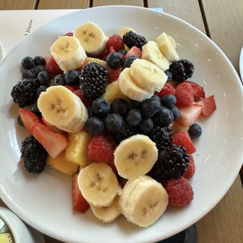 McKay Cottage Restaurant - Now, THIS is a fruit bowl - American Near Me - Bend, Oregon
