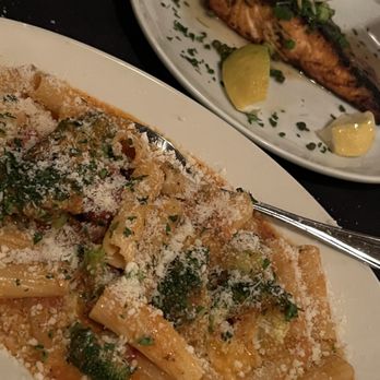 Castelli's - Italian Near Me - Palm Desert, California