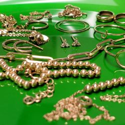 Cal Coin and Jewelry - If you are looking to sell gold or silver we are always buying. Coin, Bullion, Watches, sterling silver flatware, native American jewelry.