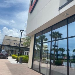 nike outlet celebration pointe