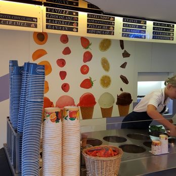 Giraudi IJssalon - Ice Cream & Frozen Yogurt Near Me - Zandvoort, New Hampshire Giraudi IJssalon - Ice Cream & Frozen Yogurt Near Me - Zandvoort, New Hampshire
