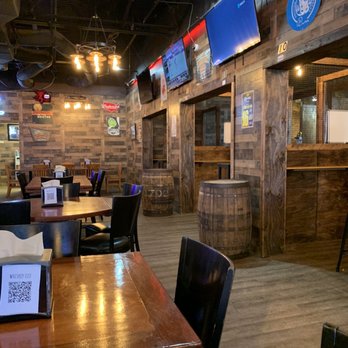 Lumber Axe - the bar area - Axe Throwing Near Me - Fort Myers, Florida Lumber Axe - the bar area - Axe Throwing Near Me - Fort Myers, Florida