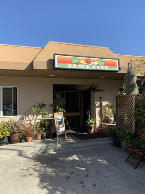 Peace Pies Raw Food Cafe - Ocean Beach by null