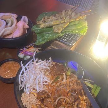 Krok - Pad Thai with beef, chicken satay - Thai Near Me - Las Vegas, Nevada Krok - Pad Thai with beef, chicken satay - Thai Near Me - Las Vegas, Nevada