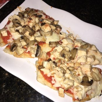 Whiskey Taco Foxtrot - Flatbread w chicken, no Onions/peppers - Whiskey Bars Near Me - Clawson, Michigan
