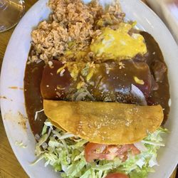 Combo Dinner plate with a hard taco & enchilada