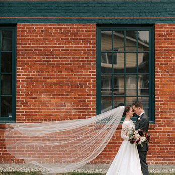 Luma Weddings - Luma Weddings photographer of Fremont Foundry wedding - Event Photography Near Me