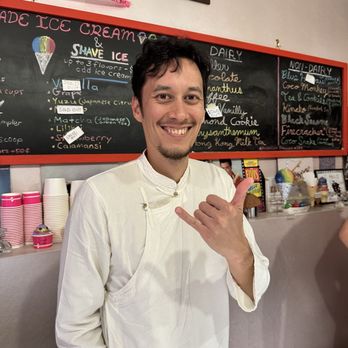 Wing Shave Ice & Ice Cream - Checkout the owned!  We been here day time and nighttime.  So polite and sweet we wish you good fortune and luck for the coming year - Desserts Near Me - Honolulu, Hawaii