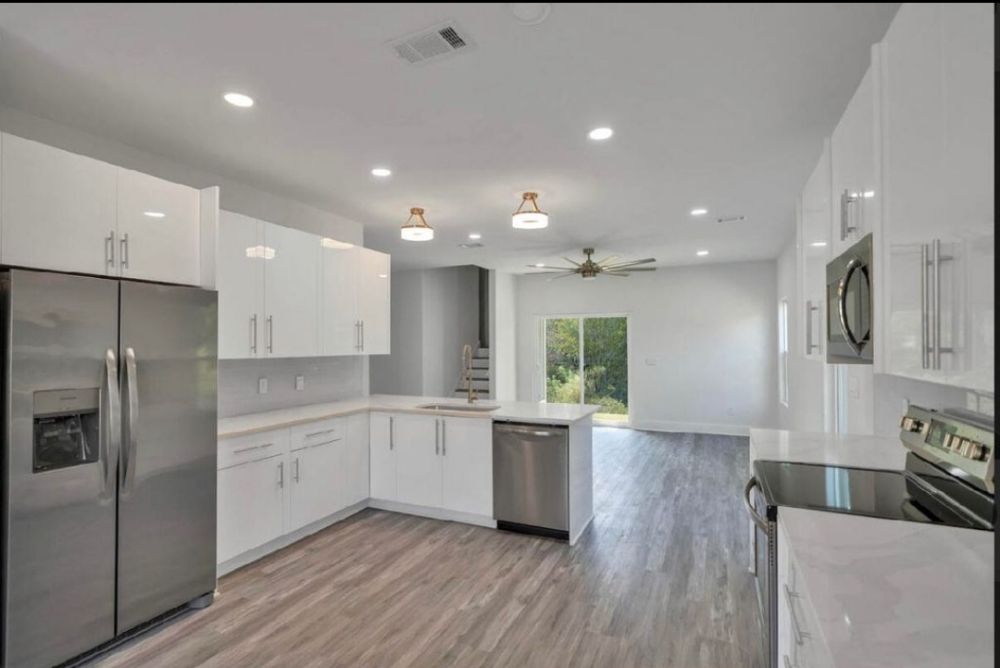 Slide of Southern Excellence Contracting