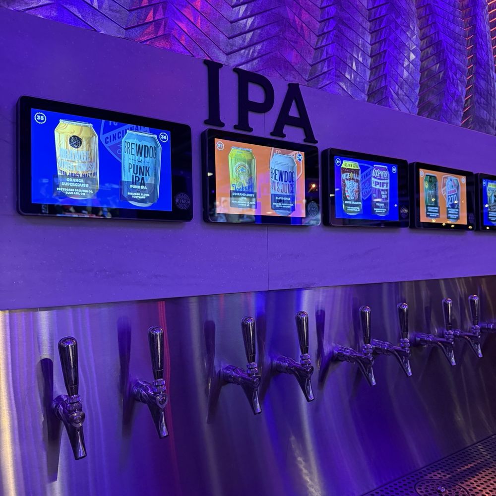 HOPS AND BERRY TAPROOM - Updated February 2026 - 30 Photos & 24