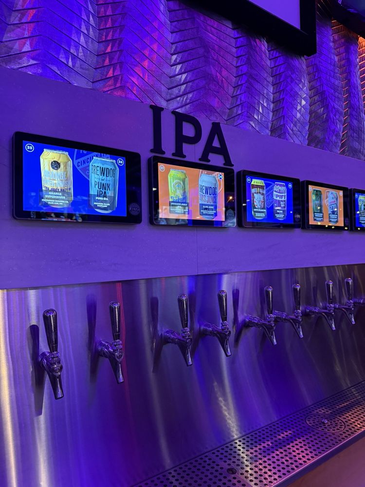 Hops And Berry Taproom