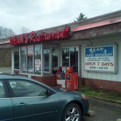 Dean's Family Restaurant - Restaurant front