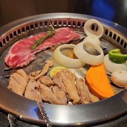 Oz Korean BBQ - Elk Grove - Bbq chicken, ribeye steak, veggies