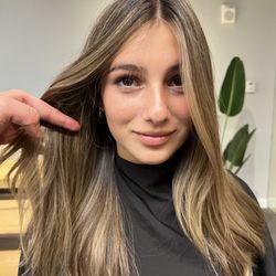 Oren Salon - Balayage at Oren Salon
www.fuyahair.com