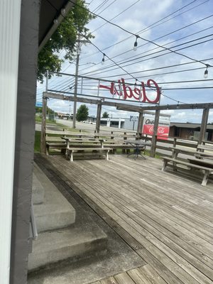 Cledis Burgers & Beer Garden by null