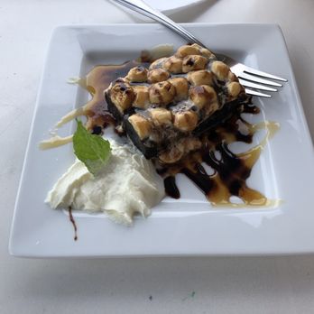 Lighthouse Bistro & Pub - Brownie - Seafood Near Me - Nanaimo, British Columbia