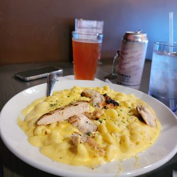 Station 101 Pub & Kitchen - Mac n Cheese with chicken - Pubs Near Me - DuBois, Pennsylvania Station 101 Pub & Kitchen - Mac n Cheese with chicken - Pubs Near Me - DuBois, Pennsylvania