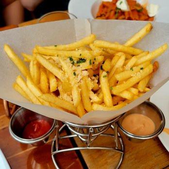 Haven Rooftop - Truffle Fries $14.00 (11/25/22). @HavenRooftop #HavenRooftop #NewYorkCity #RooftopRestaurant #Cocktails #FoodPorn - Lounges Near Me - New York, New York Haven Rooftop - Truffle Fries $14.00 (11/25/22). @HavenRooftop #HavenRooftop #NewYorkCity #RooftopRestaurant #Cocktails #FoodPorn - Lounges Near Me - New York, New York