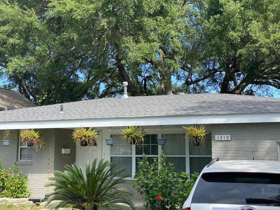 Slide of Hardy Pro Construction