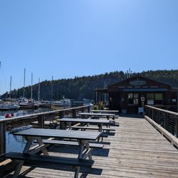 Deer Harbor Marina - Tables