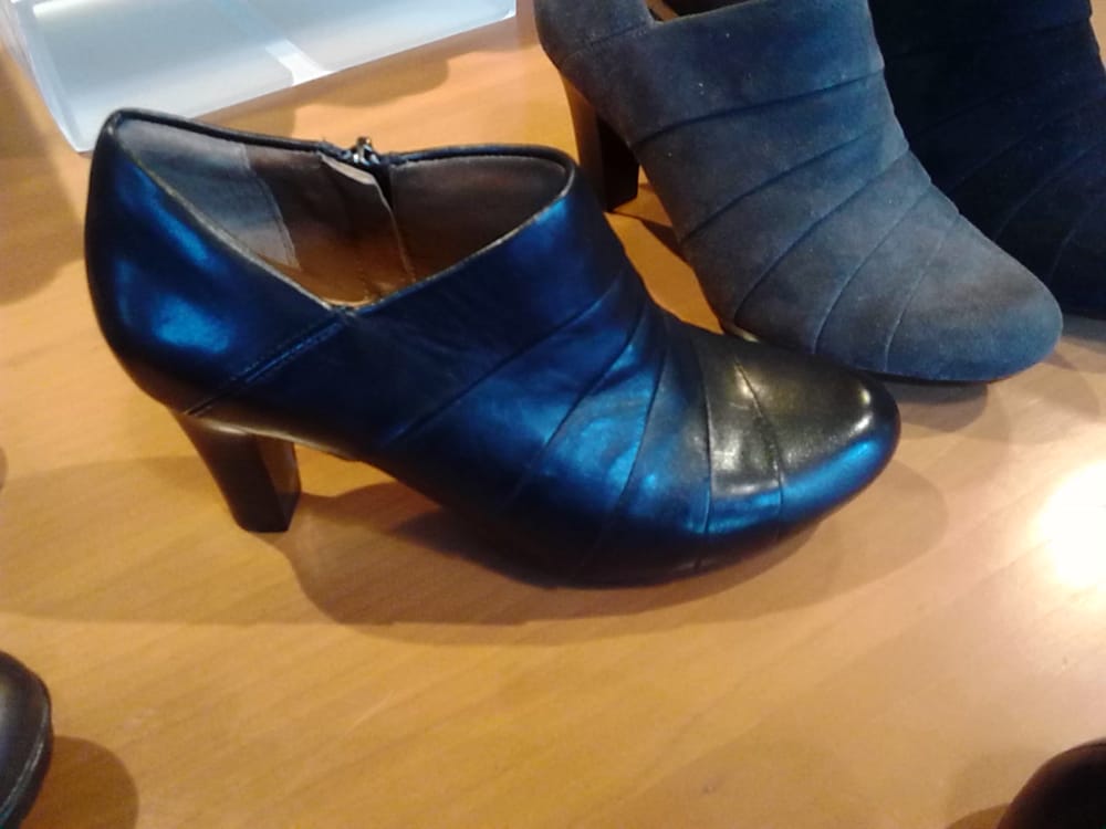 clarks shoes old orchard