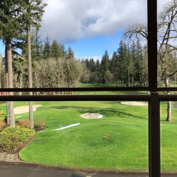 Hickory Restaurant and Bar - 18th Green - American Near Me - Camas, Washington Hickory Restaurant and Bar - 18th Green - American Near Me - Camas, Washington