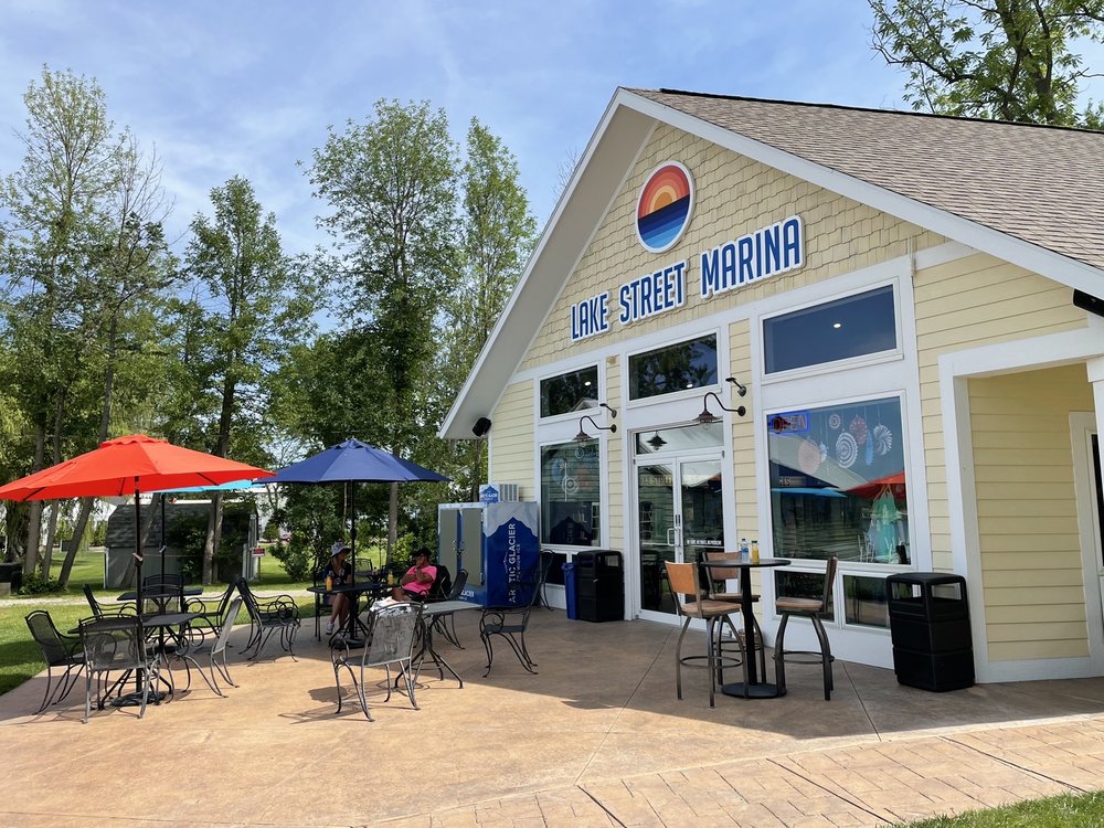 Lake Street Marina  Logo