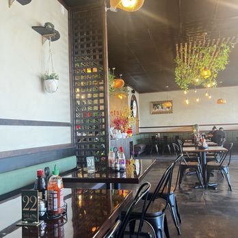 Yoonique Pho and Grill - Great atmosphere, very aesthetically pleasing with an attention to detail. - Vietnamese Near Me - Portland, Oregon