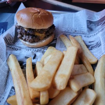 Johnny'Z Pour House - Bars Near Me - Pleasant Prairie, Wisconsin