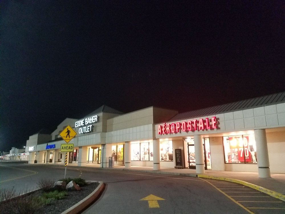 EDDIE BAUER OUTLET 1900 Military Rd, Niagara Falls, New York Men's Clothing Phone Number