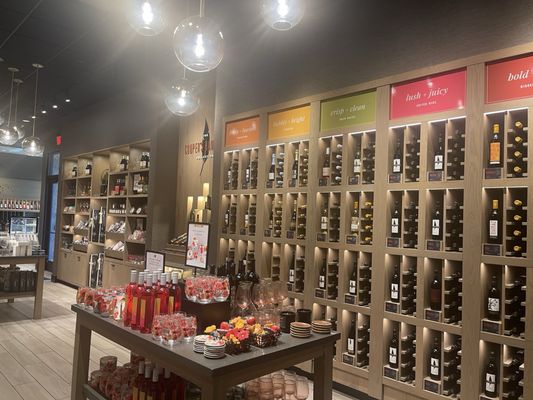 Cooper’s Hawk Winery & Restaurant by null