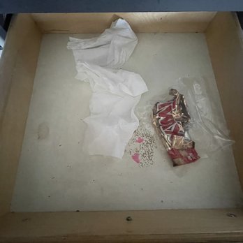 Country Inns & Suites - Open candy in drawer from previous guests - Hotels Near Me - Redlands, California