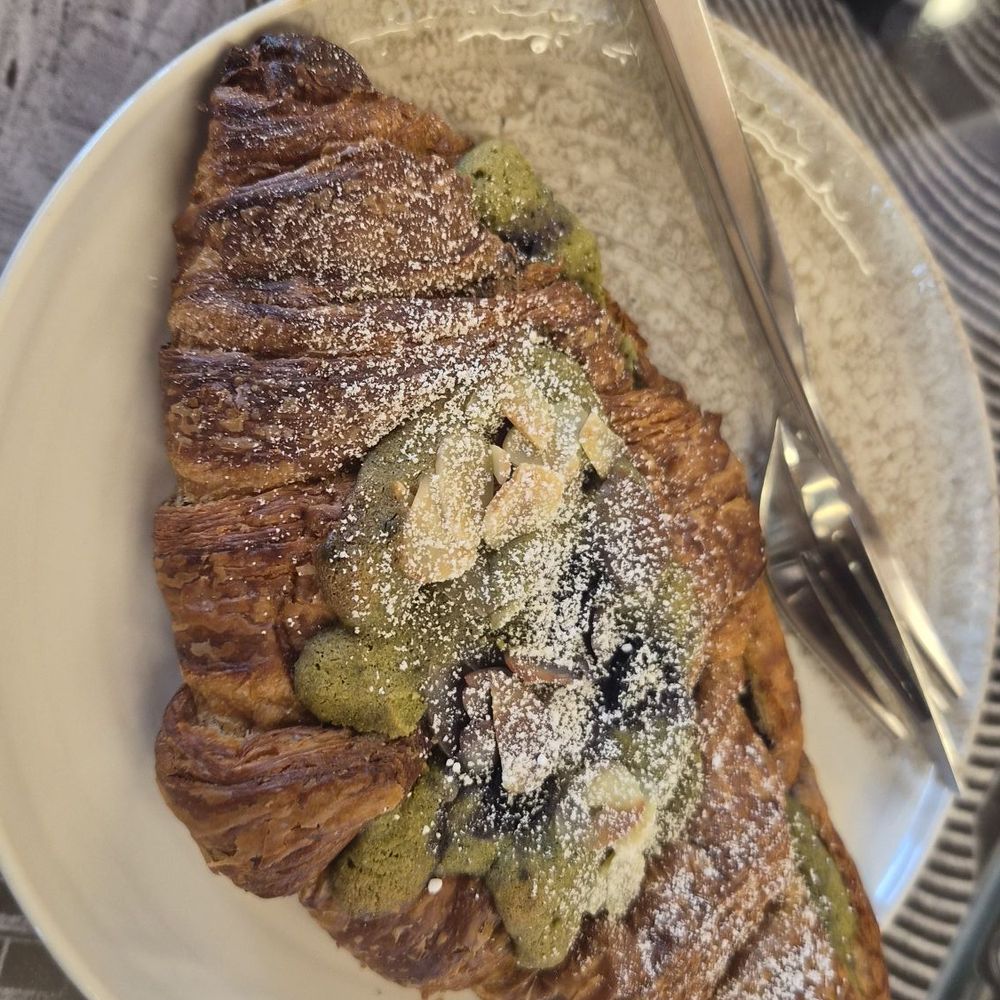 Sining - Desserts Near Me - Niagara Falls, Ontario