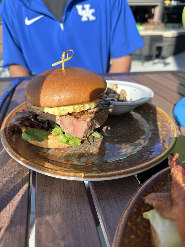 DERAILED AT HOTEL NICKEL PLATE Updated July 2024 47 Photos & 10