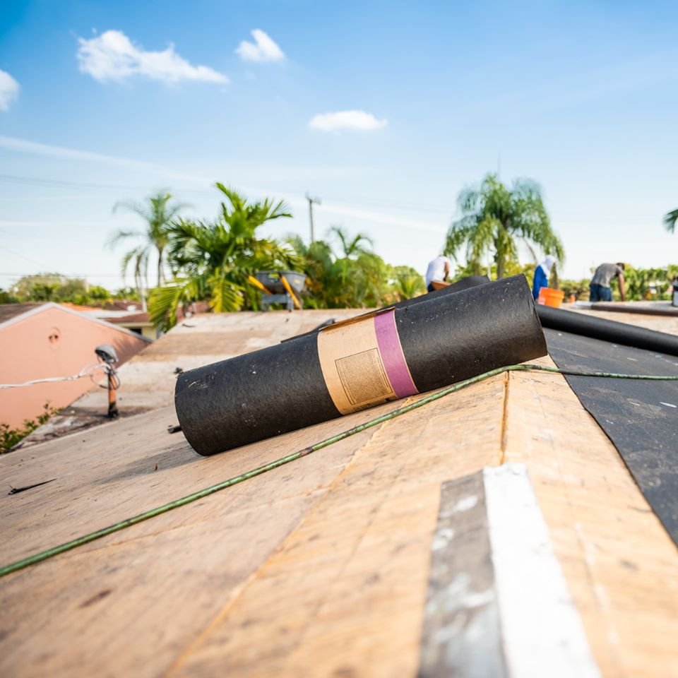 Slide of El Mago Roofing