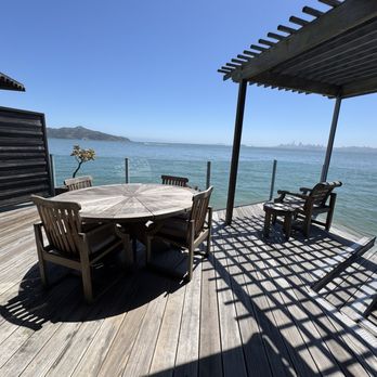 The Inn Above Tide - Our private deck - Hotels Near Me - Sausalito, California The Inn Above Tide - Our private deck - Hotels Near Me - Sausalito, California